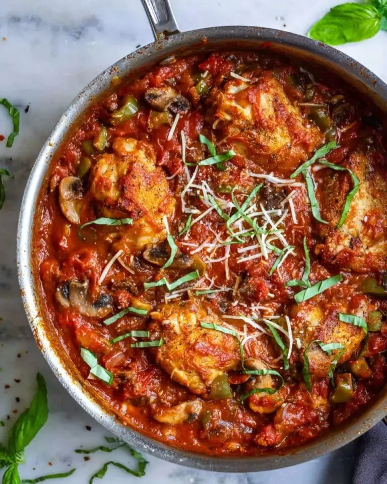Easy Chicken Cacciatore with Mushrooms and Tomatoes Recipe