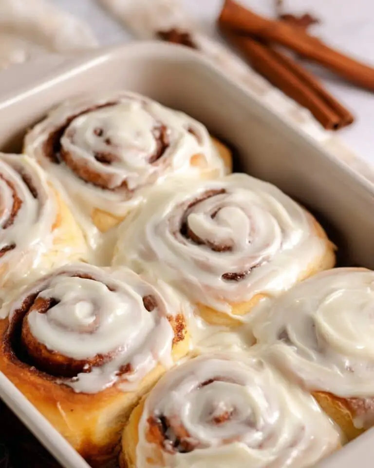 The BEST Soft And Easy Cinnamon Rolls Recipe
