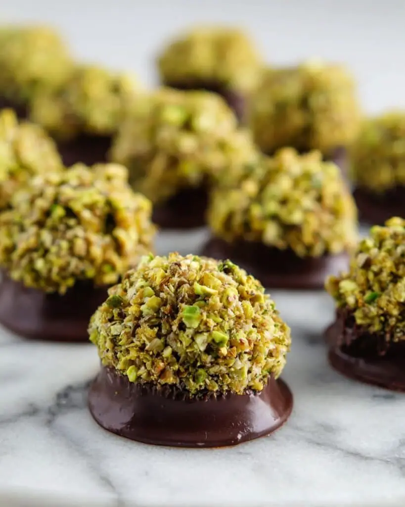 Pistachio Five Spice Macaroons Recipe