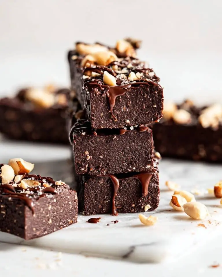 6-Ingredient Chocolate Peanut Protein Bars (Sweetened with Dates) Recipe